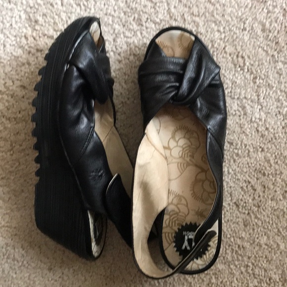 Fly London - Picture 3 of 4